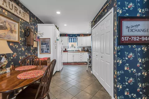 805 Sunburst Dr, Jackson, MI 49203 photo 8