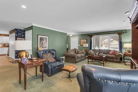 805 Sunburst Dr, Jackson, MI 49203 photo 6