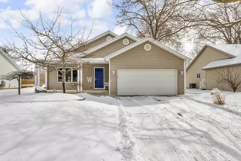 805 Sunburst Dr, Jackson, MI 49203