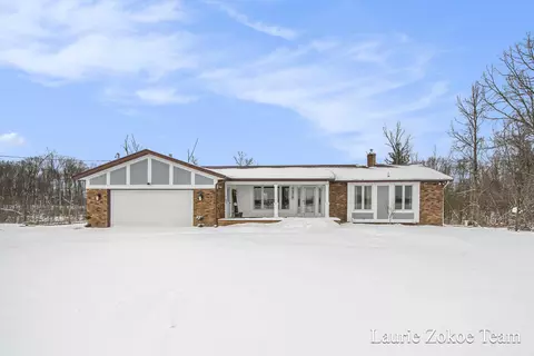 1370 Dolor Ln, Marne, MI 49435