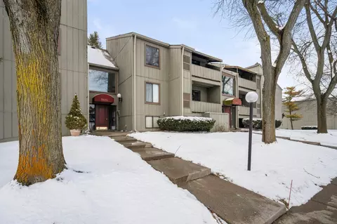 9601 Bayview Dr #201, Ypsilanti, MI 48197