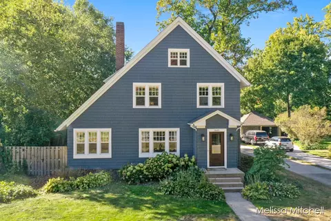 849 Pinecrest Ave SE, Grand Rapids, MI 49506