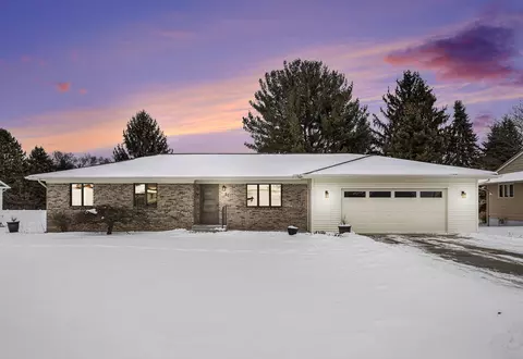 85 Jacaranda Dr, Battle Creek, MI 49015