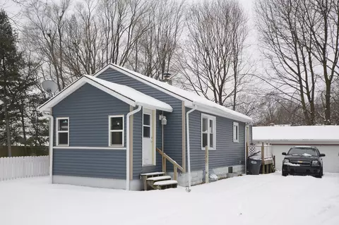 136 Ocom St, Kalamazoo, MI 49048
