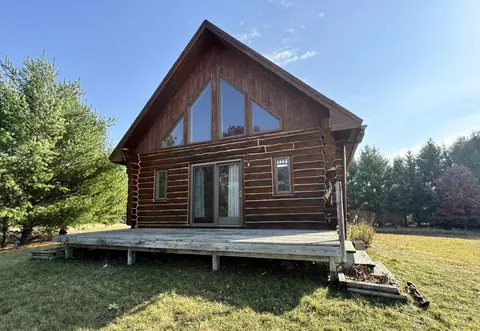 232 Arbutus Dr, Cadillac, MI 49601