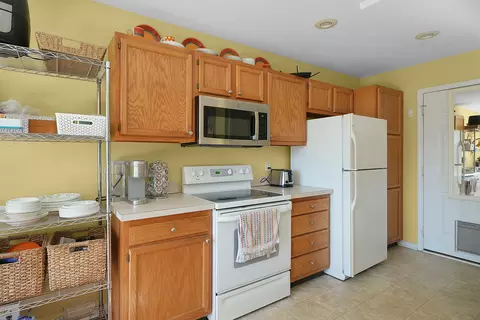 1660 Creston Dr, Dorr, MI 49323 photo 8