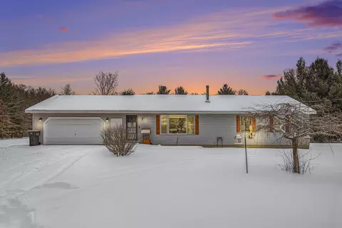 6460 Barberry Ave, Newaygo, MI 49337