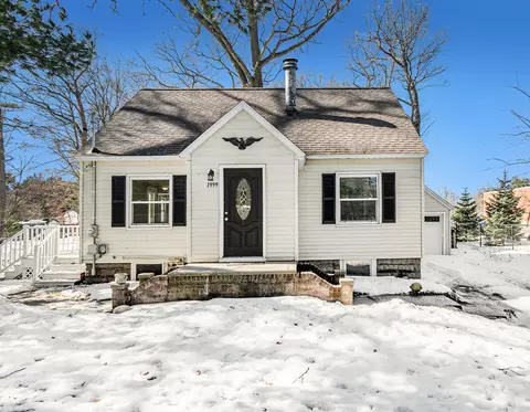 1999 N Roberts Rd, Muskegon, MI 49445