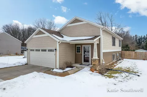 830 E Harmony Dr #30, Sparta, MI 49345 photo 3