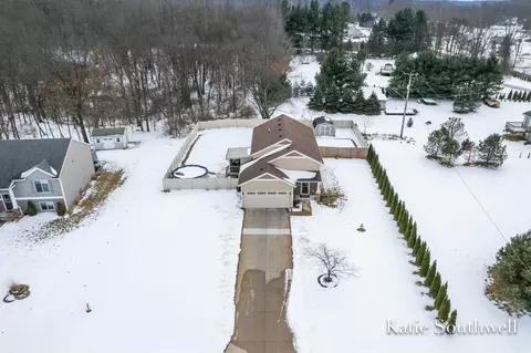 830 E Harmony Dr #30, Sparta, MI 49345