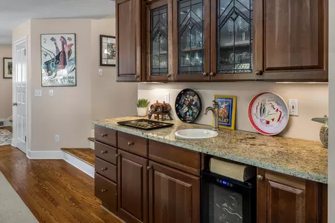 2215 Devonshire Rd, Ann Arbor, MI 48104 photo 8