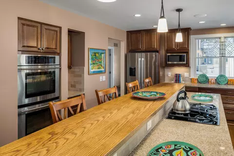 2215 Devonshire Rd, Ann Arbor, MI 48104 photo 16