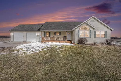 10655 Tower St NE, Greenville, MI 48838
