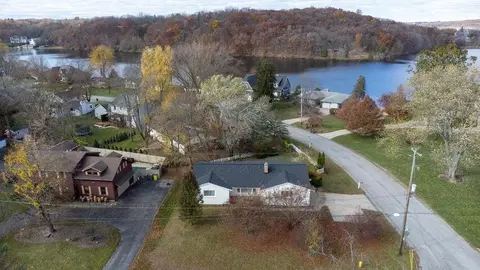 1065 Thornapple River Dr SE, Ada, MI 49301