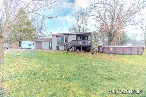 8042 Drake St, Orleans, MI 48865
