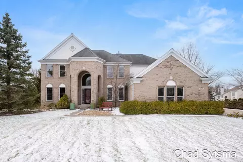 4628 Oakwright Dr NE, Ada, MI 49301