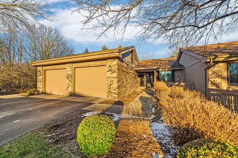 3523 Eagle Bluff Dr NE #109, Grand Rapids, MI 49525