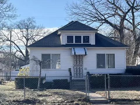 2525 2529 Riordan St, Muskegon Heights, MI 49444