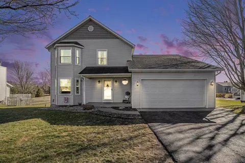 27243 Birmingham Ct, Paw Paw, MI 49079