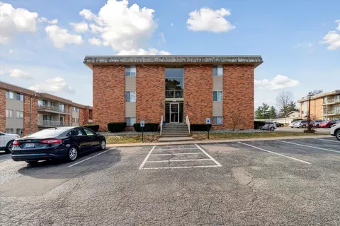 742 W Kilgore Rd #204, Kalamazoo, MI 49008