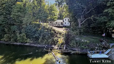 3148 Manlius Rd, Fennville, MI 49408