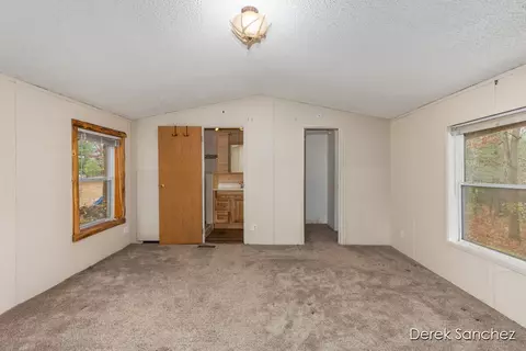 1872 E Shane Dr, Bitely, MI 49309 photo 10