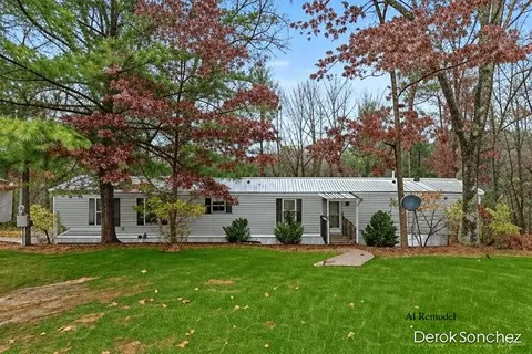 1872 E Shane Dr, Bitely, MI 49309