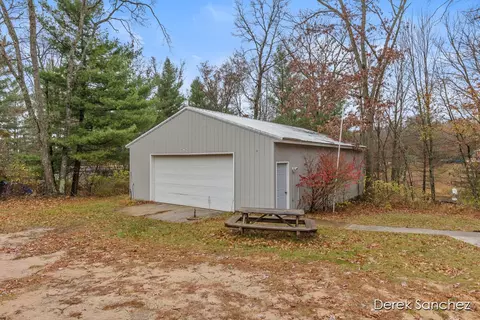 1872 E Shane Dr, Bitely, MI 49309 photo 23
