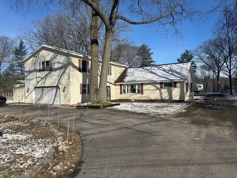1690 Koonsman Rd, Muskegon, MI 49445
