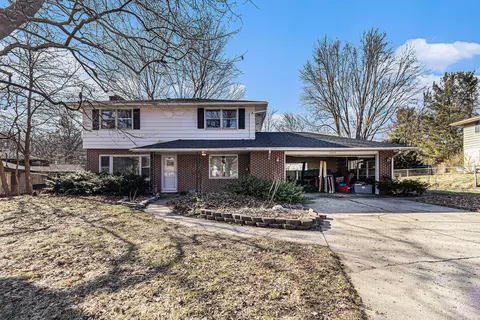 6160 Woodlea Dr, Kalamazoo, MI 49048