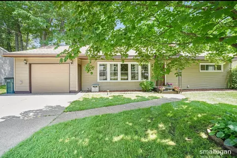 1620 Hansen St, Muskegon, MI 49445