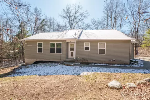 5216 E 64th St, Newaygo, MI 49337 photo 1