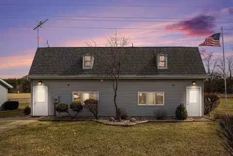 703 E Main St, Centreville, MI 49032