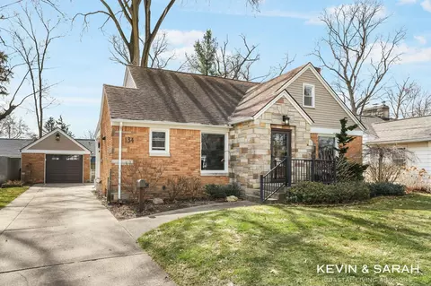 134 Manchester St SW, Wyoming, MI 49548