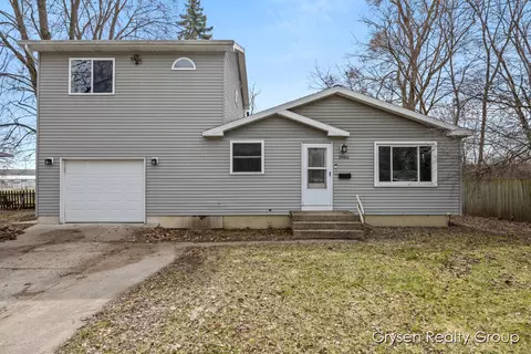 3986 Grant St, Hudsonville, MI 49426
