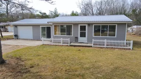 1695 Opland Rd, Gladwin, MI 48624 photo 1