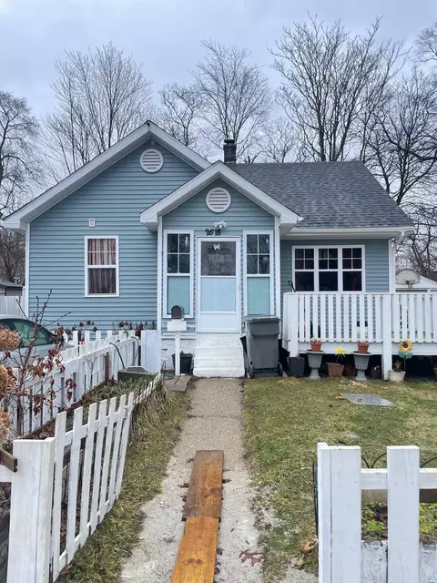 2618 Longstreet Ave SW, Wyoming, MI 49509