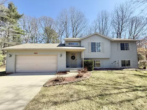 9480 Minnies Way Dr, Sparta, MI 49345