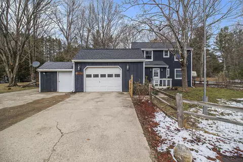 1200 N Meadowbrook Rd, White Cloud, MI 49349