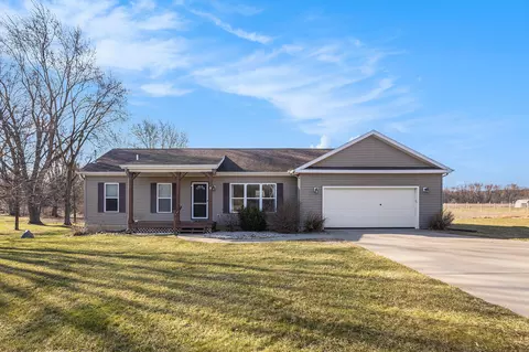7942 Division Dr, Battle Creek, MI 49014