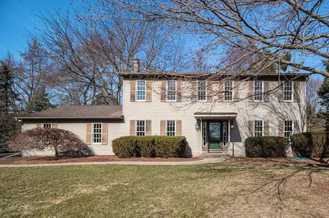 1352 Cobblestone Ct, Ann Arbor, MI 48108