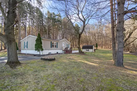 6817 Maple Lane Rd, Rives Junction, MI 49277