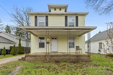 1619 Burlingame Ave SW, Wyoming, MI 49519