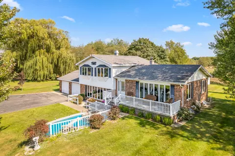 128 S Quarterline Rd, Scottville, MI 49454