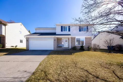 4482 Christina Dr, Ypsilanti, MI 48197