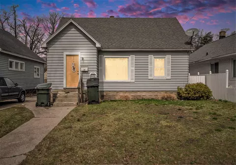 956 E Isabella Ave, Muskegon, MI 49442