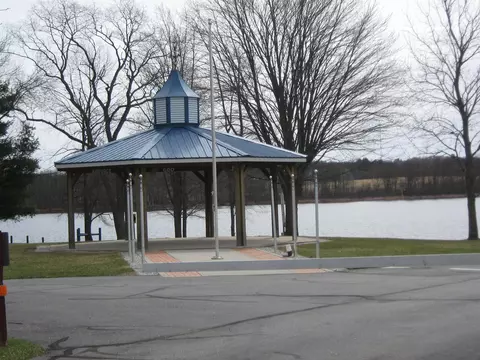 10020 N Musson Rd, Six Lakes, MI 48886