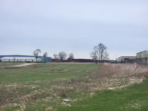 W Dresser Drive, Sturgis, MI 49091