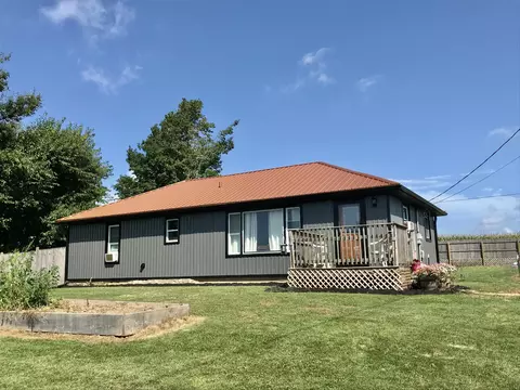 12040 Harder Rd, Three Rivers, MI 49093
