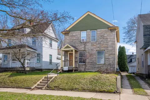 10 Palmer St NE, Grand Rapids, MI 49505